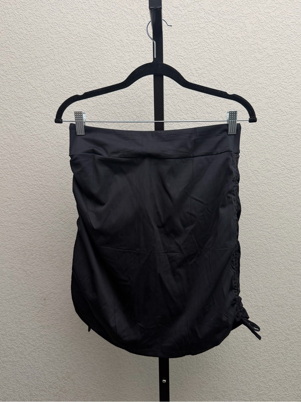 Cakulo Women’s Swim Ruched Side Mini Skirt w/ Built in Shorts NWT - Picture 3 of 5